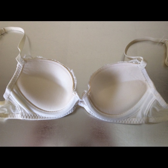 Beautiful Simone Perele Bra - Picture 3 of 8